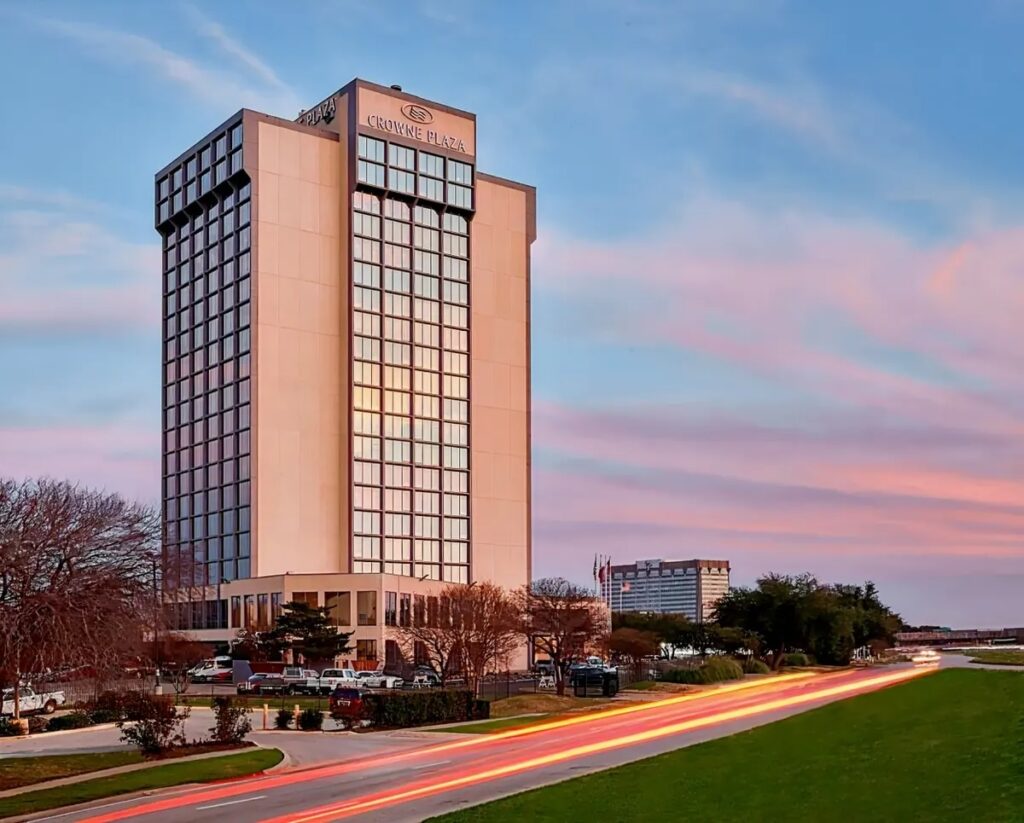 CrownePlazaDALLoveFieldMedicalDistrict